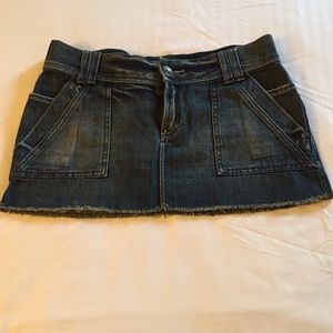 Mini Skirt lowest rise super cute. 💙